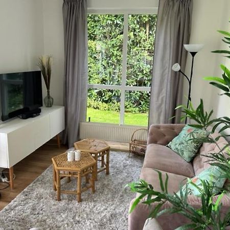 Gezellige Vakantiewoning Aan Het Water In Ewijk - Recreational Only No Workers 외부 사진