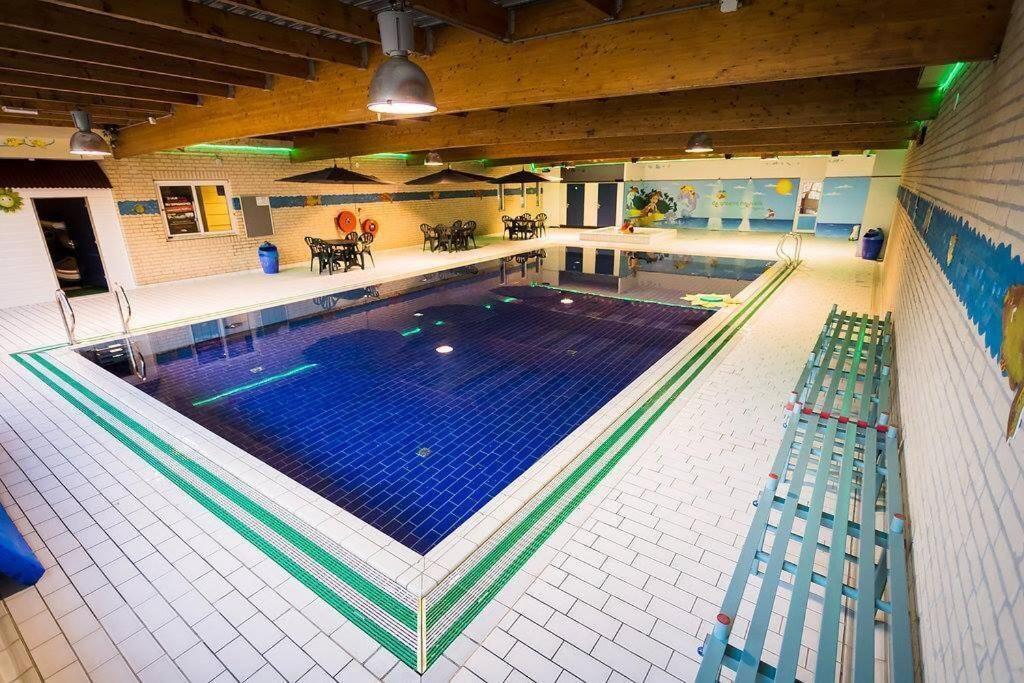 Gezellige Vakantiewoning Aan Het Water In Ewijk - Recreational Only No Workers 외부 사진