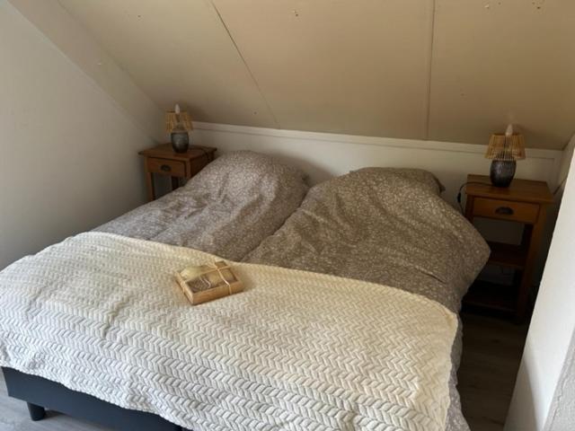Gezellige Vakantiewoning Aan Het Water In Ewijk - Recreational Only No Workers 외부 사진