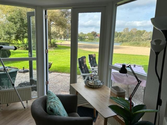 Gezellige Vakantiewoning Aan Het Water In Ewijk - Recreational Only No Workers 외부 사진